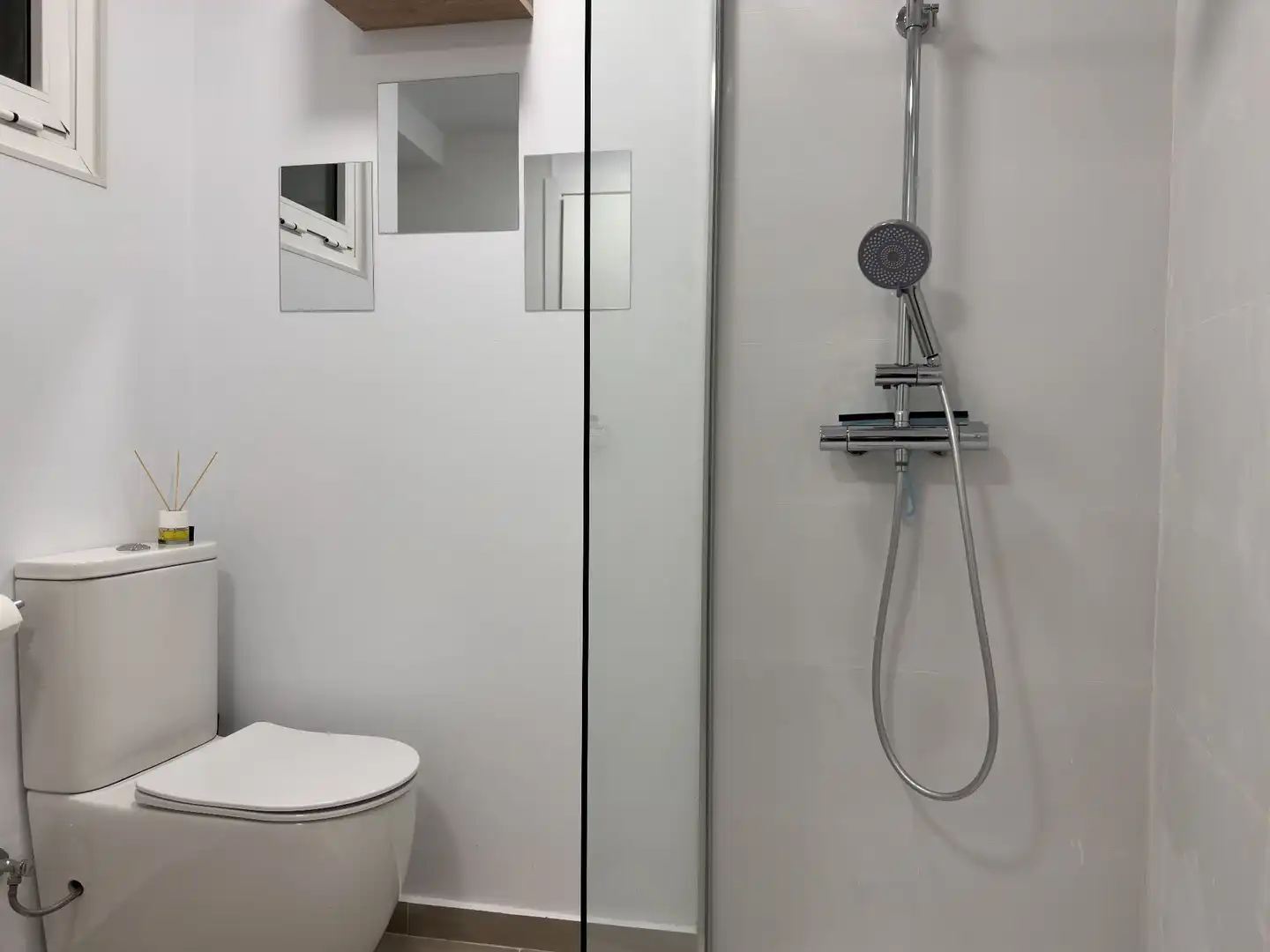Badezimmer von Wohnung zum Verkauf in Albaida mit Heizung, Abstellraum und Möbliert