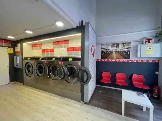 Local comercial en venda a Carrer de Galileu, imagen 3