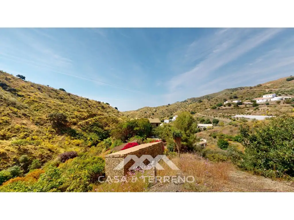 Casa o xalet en venda en Moclinejo amb Piscina