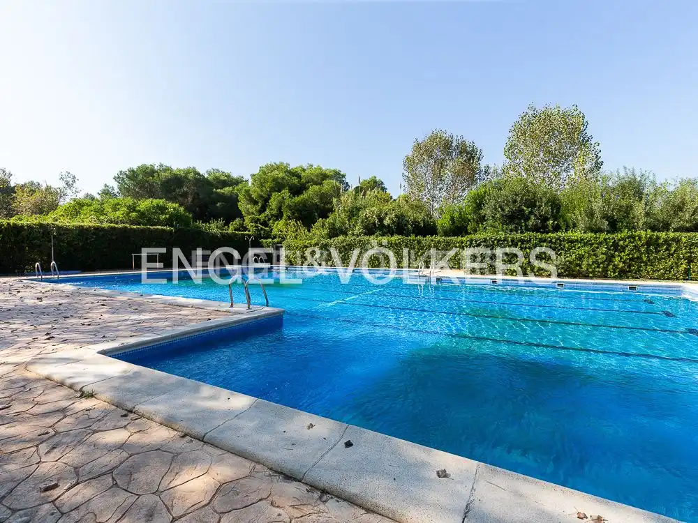 Piscina de Pis en venda en Valencia amb Aire condicionat, Calefacció i Terrassa