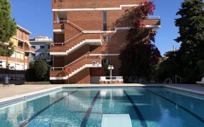 Piscina de Pis en venda en Vilanova i la Geltrú amb Terrassa, Balcó i Piscina comunitària