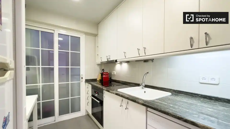 Piso con terraza en alquiler en Sant Martí, imagen 4