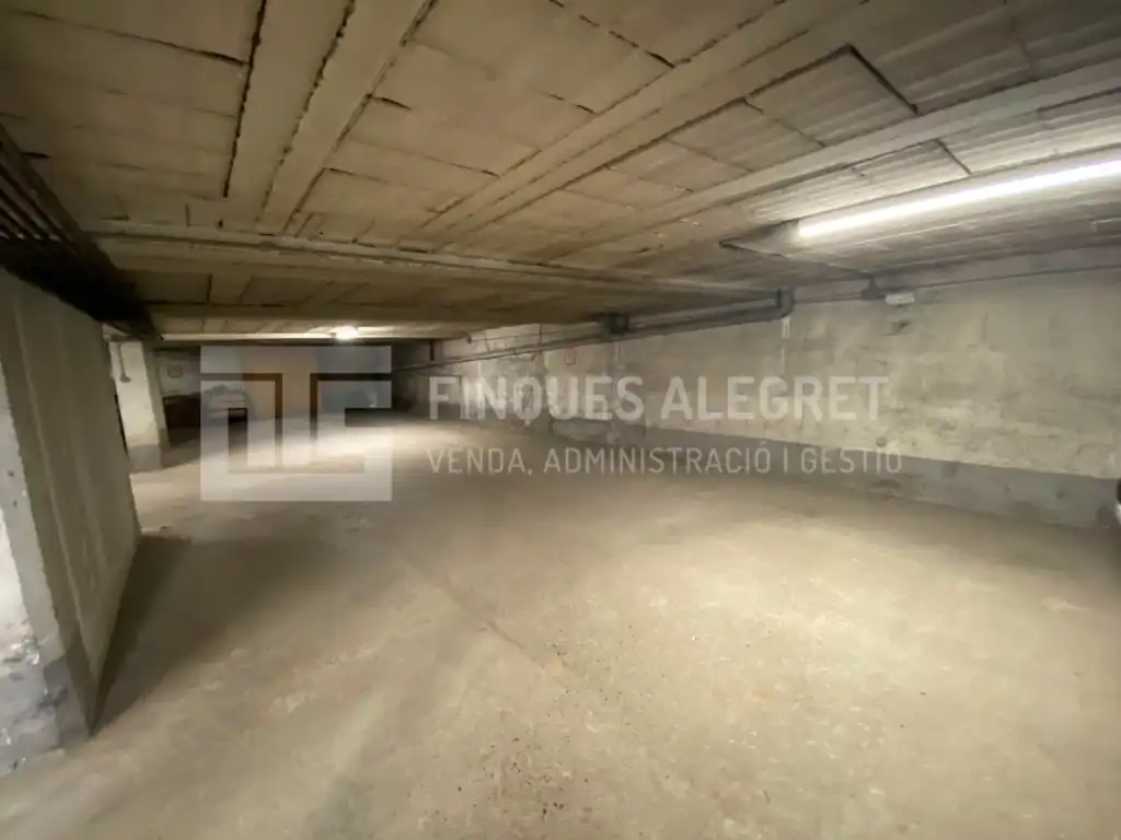 Parking of Garage for rent in Tremp