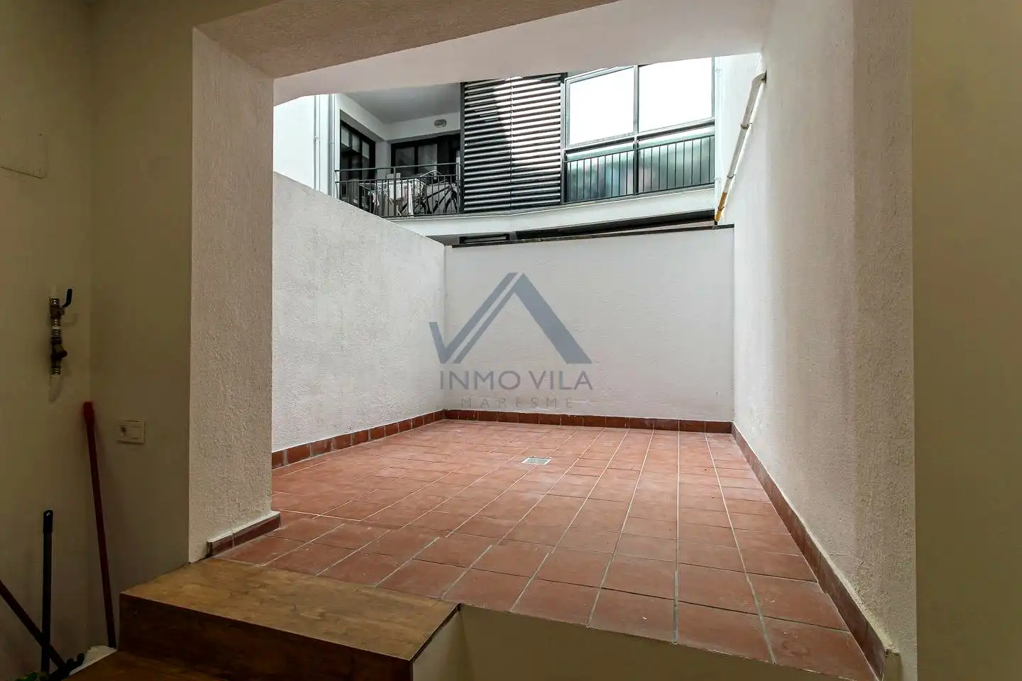 Terrasse von Erdgeschoss zum Verkauf in Girona mit Klimaanlage und Terrasse