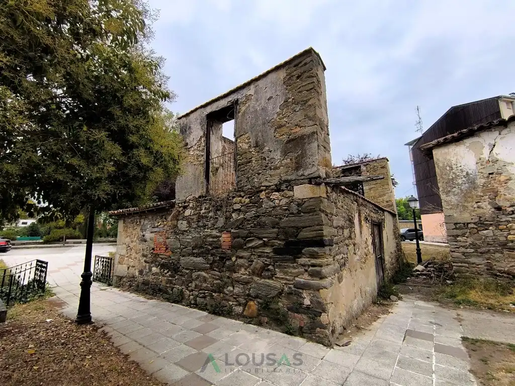 Houses for sale in Paseo Malecon, Monforte de Lemos