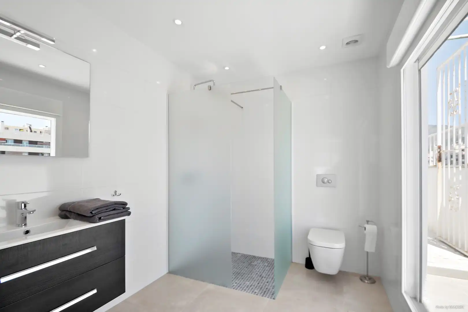 Baño de Ático en venta en Marbella con Aire acondicionado, Terraza y Internet