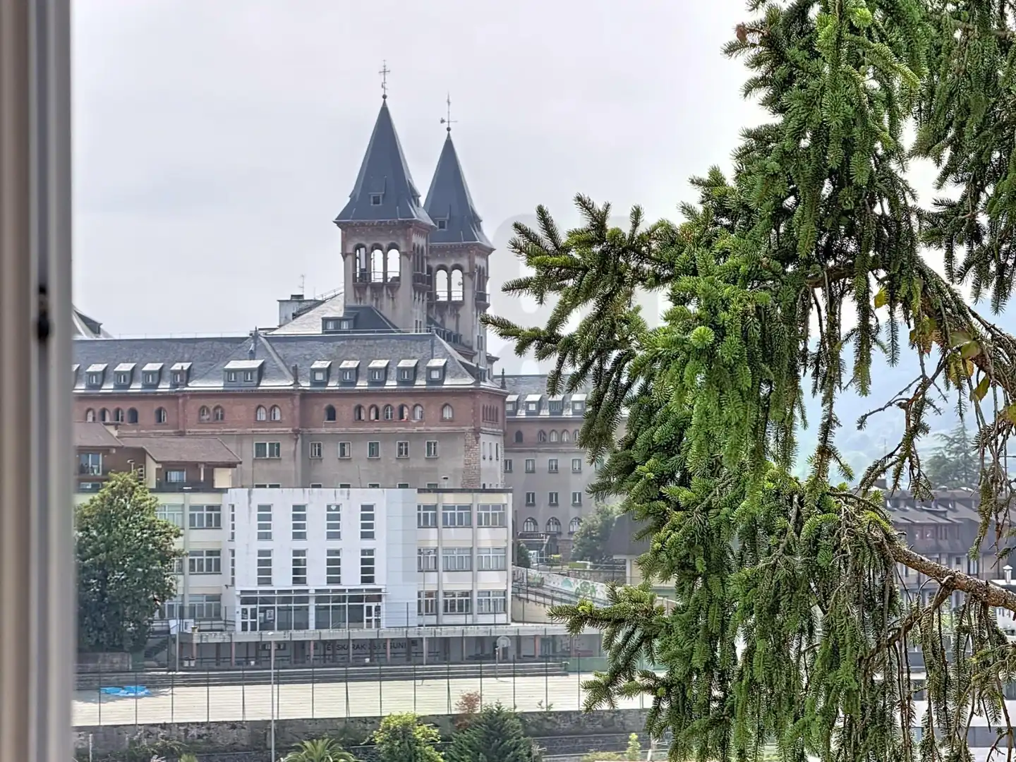 Vista exterior de Piso en venta en Donostia - San Sebastián  con Calefacción, Jardín privado y Balcón