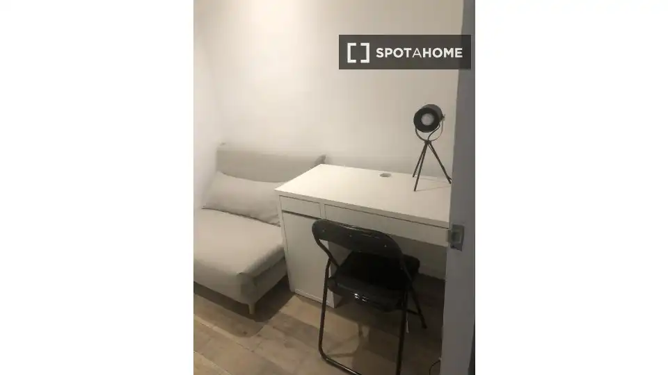 Piso con terraza en alquiler en Ciutat Vella, imagen 13