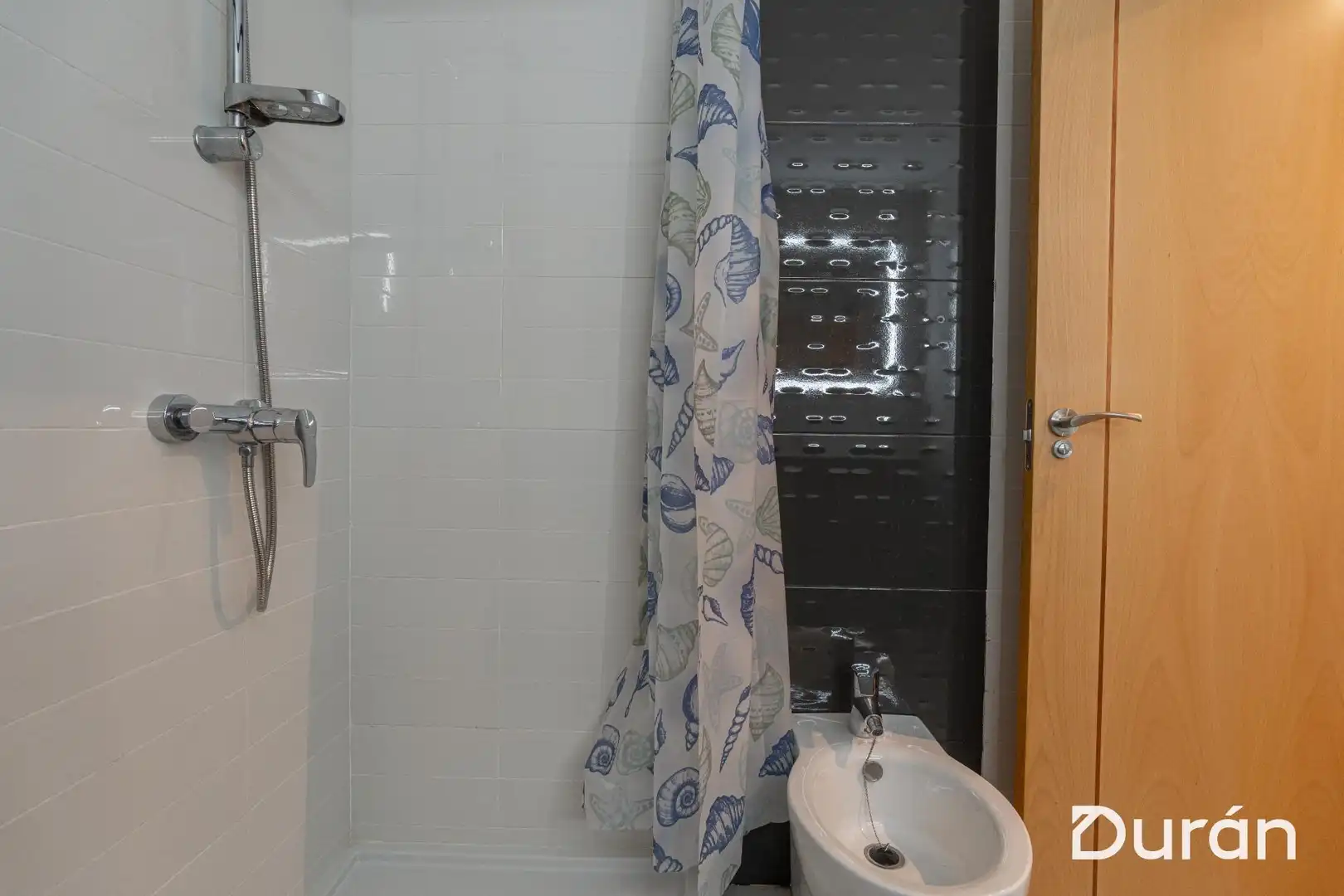 Bathroom of Flat for sale in El Ejido  with Parquet flooring, Terrace and Furnished