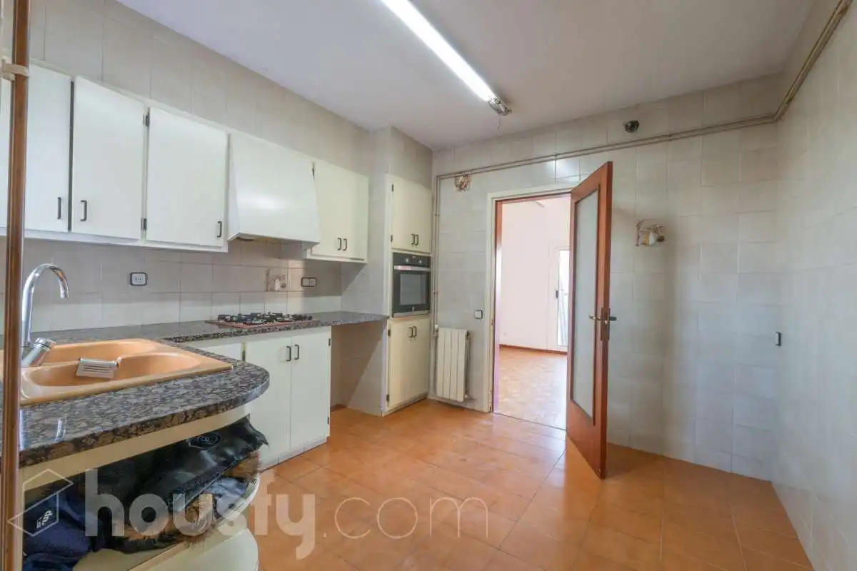 Duplexes for sale in RB SALVADOR SAMA, Centre Vila