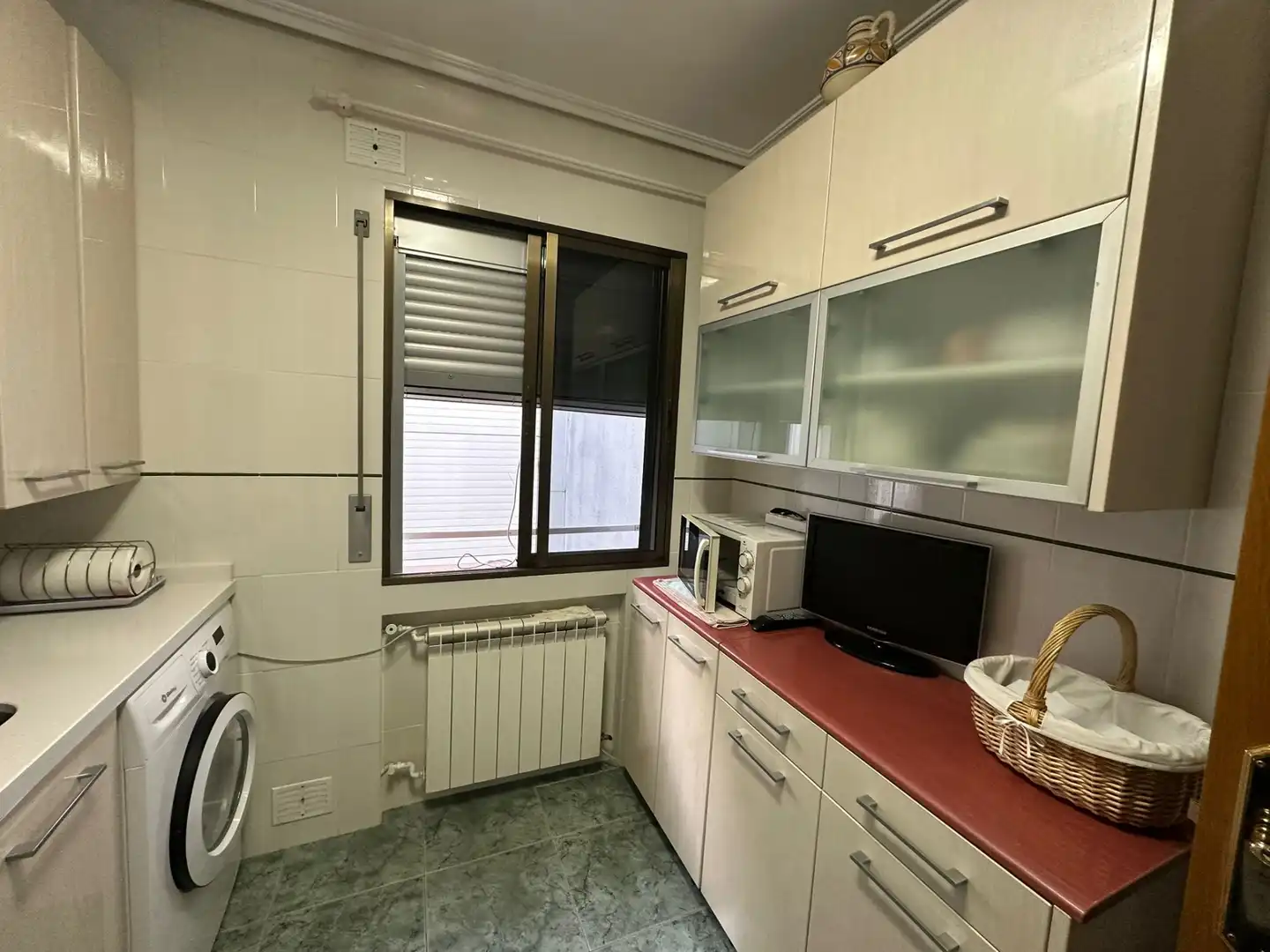 Cuina de Pis en venda en Valladolid amb Calefacció, Parquet i Moblat