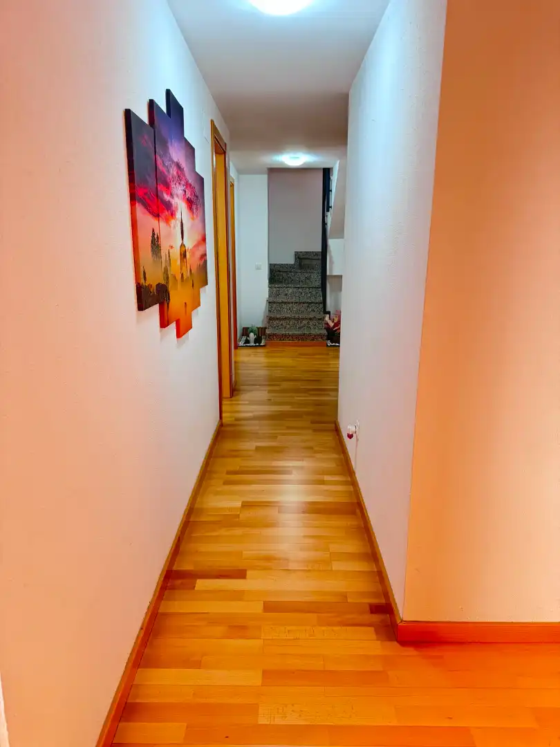 Maisonette zum Verkauf in La Muela mit Klimaanlage, Heizung und Privatgarten