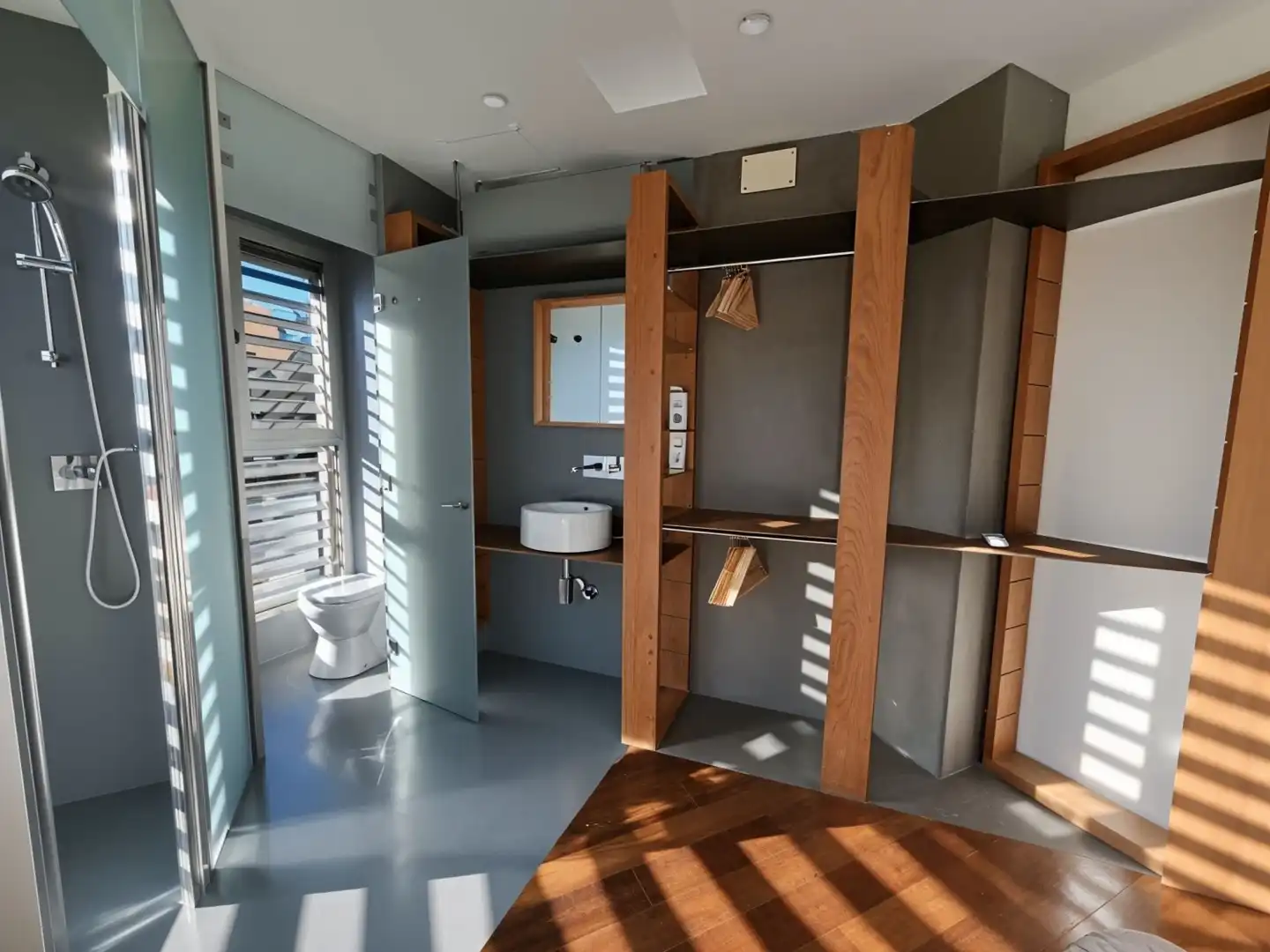 Bany de Casa o xalet en venda en Madrid amb Aire condicionat, Traster i Moblat