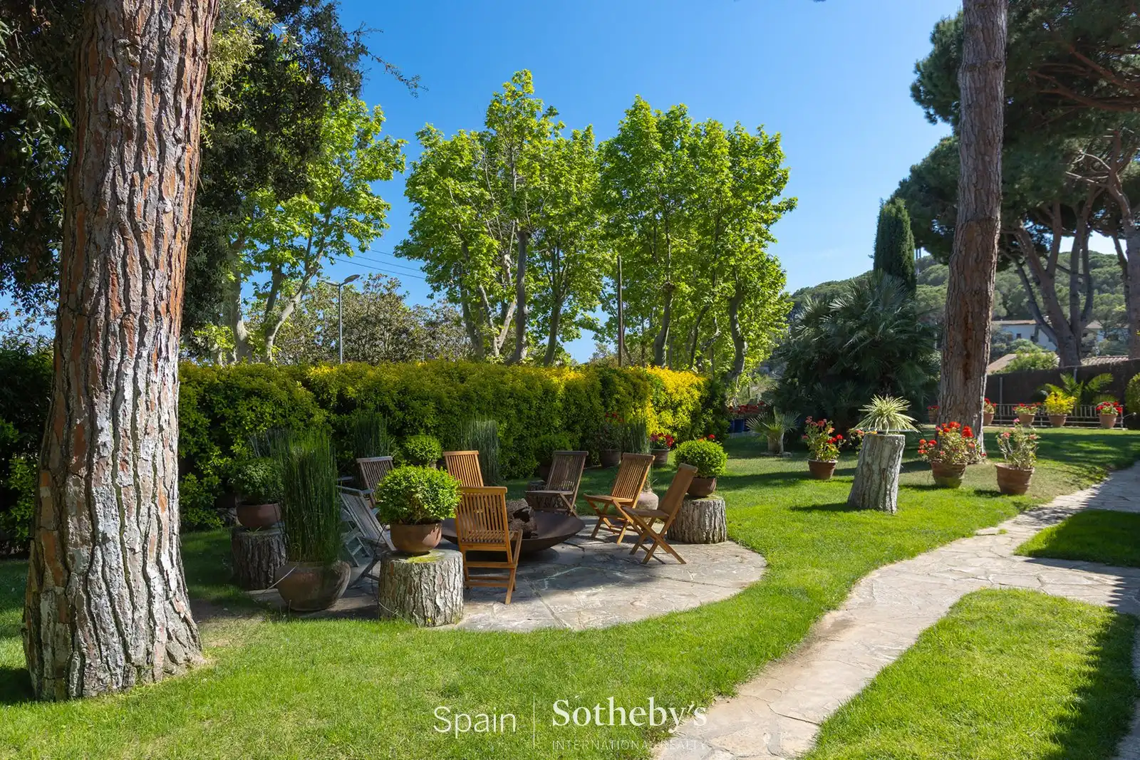 Garden of Country homes for sale in Premià de Dalt  with Air Conditioner, Heating and Private garden