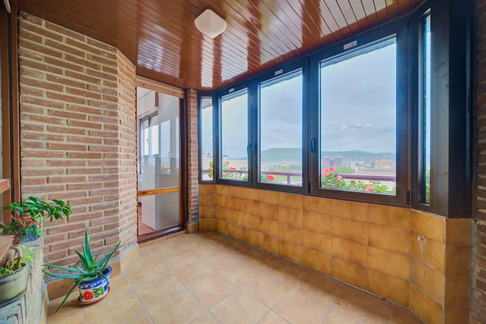 Habitación de Piso en venta en  Pamplona / Iruña con Calefacción, Parquet y Trastero