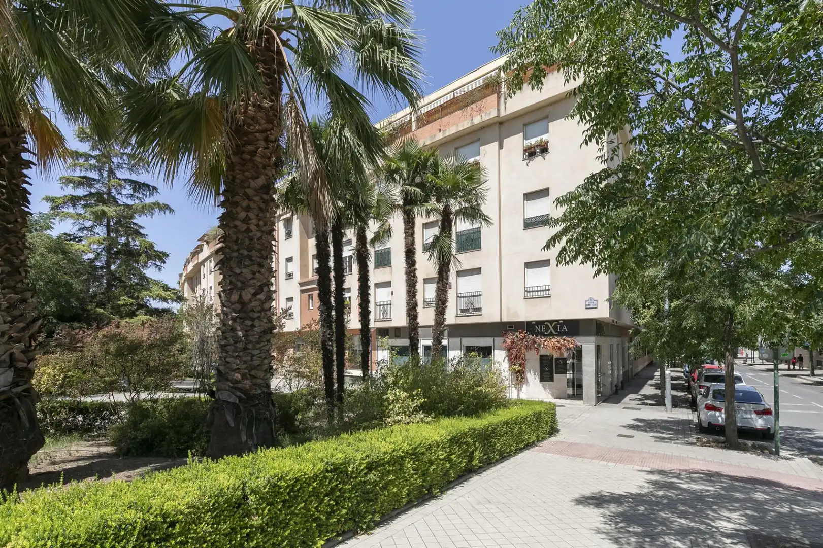 Apartamento en venta en 54 Calle Ramón y Cajal #escalera p3 / 4B, 34, Rosaleda - Juventud