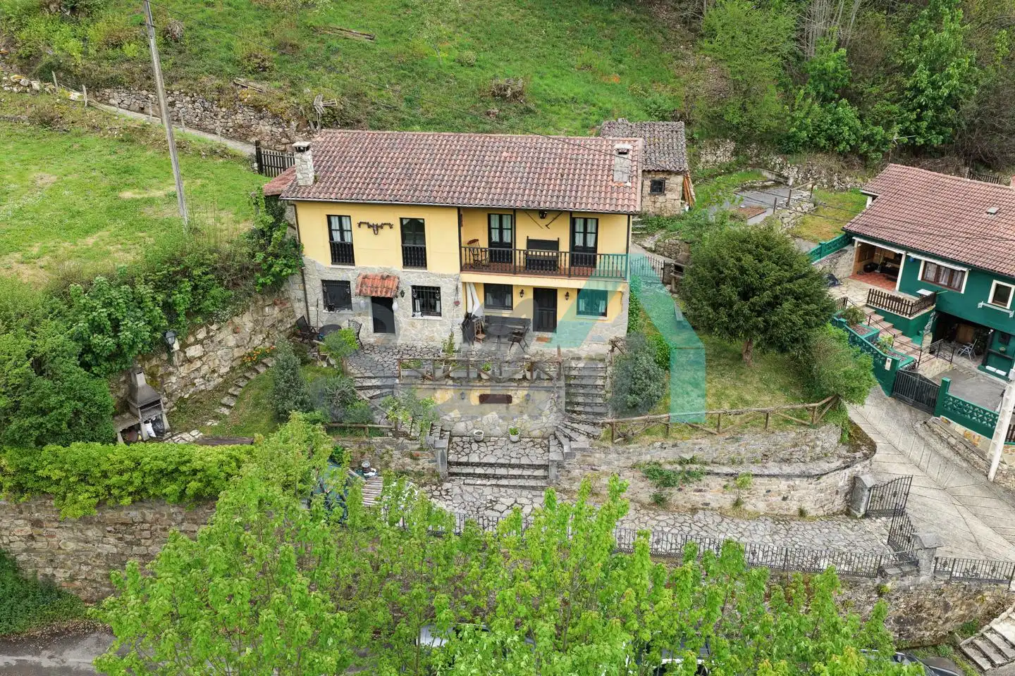 Vista exterior de Casa o chalet en venta en Quirós con Calefacción, Jardín privado y Terraza