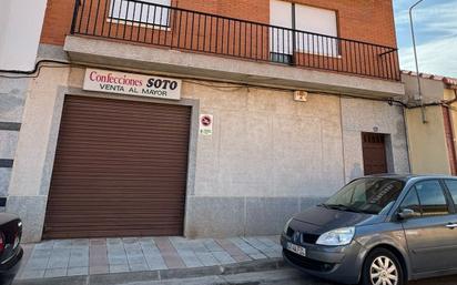 Vista exterior de Edifici en venda en Puertollano