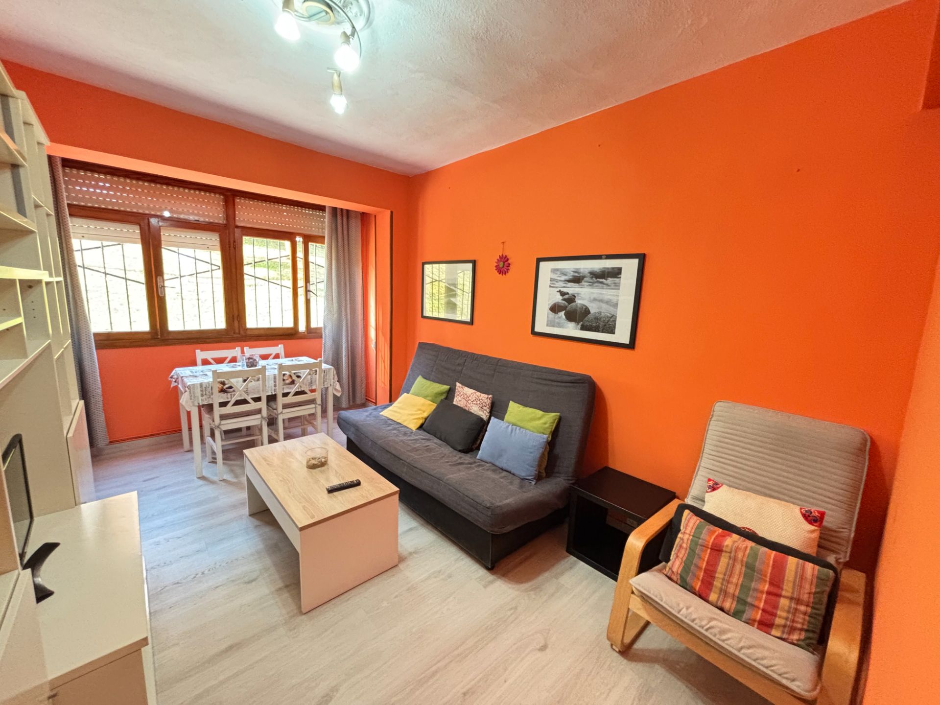 Living room of Flat for sale in Santander  with Heating, Furnished and Washing machine