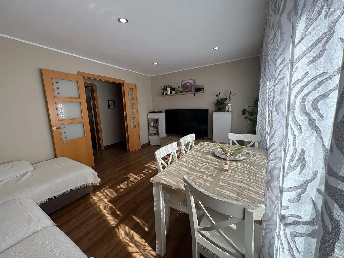 Wohnzimmer von Erdgeschoss zum Verkauf in Santa Perpètua de Mogoda mit Klimaanlage, Heizung und Terrasse