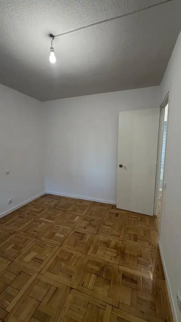 Schlafzimmer von Wohnung zur Miete in Fuencarral - El Pardo