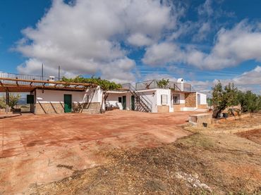 Maison rustique avec piscine à vendre à Calle loma de Santa Lucia