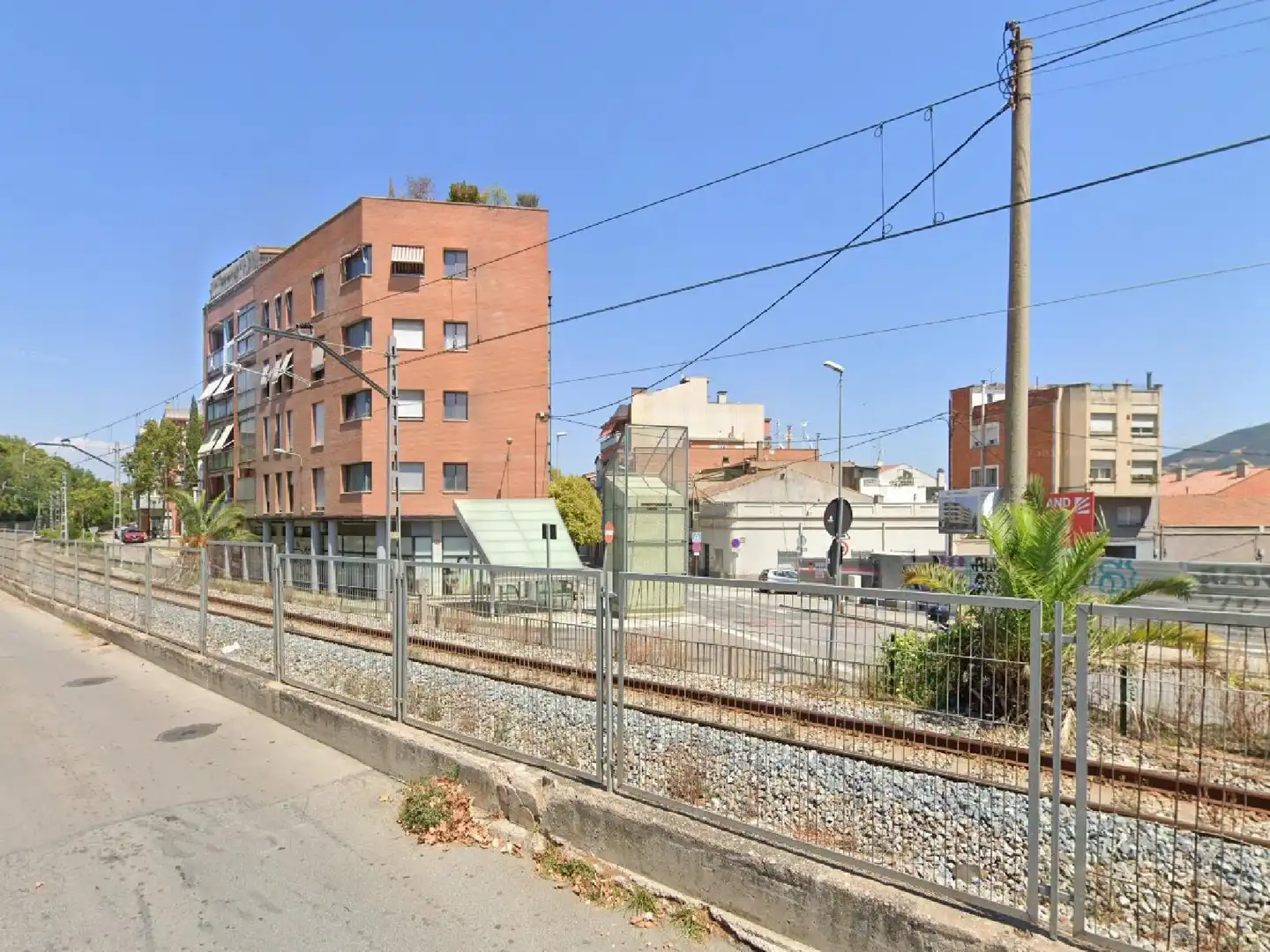 Vista exterior de Pis en venda en Montcada i Reixac amb Terrassa