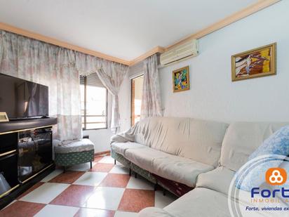 Living room of Flat for sale in  Córdoba Capital  with Air Conditioner, Heating and Furnished