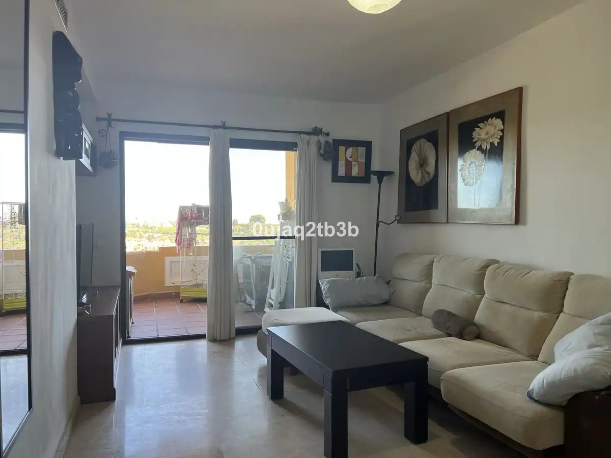 Dormitori de Apartament en venda en Estepona amb Aire condicionat, Terrassa i Piscina comunitària