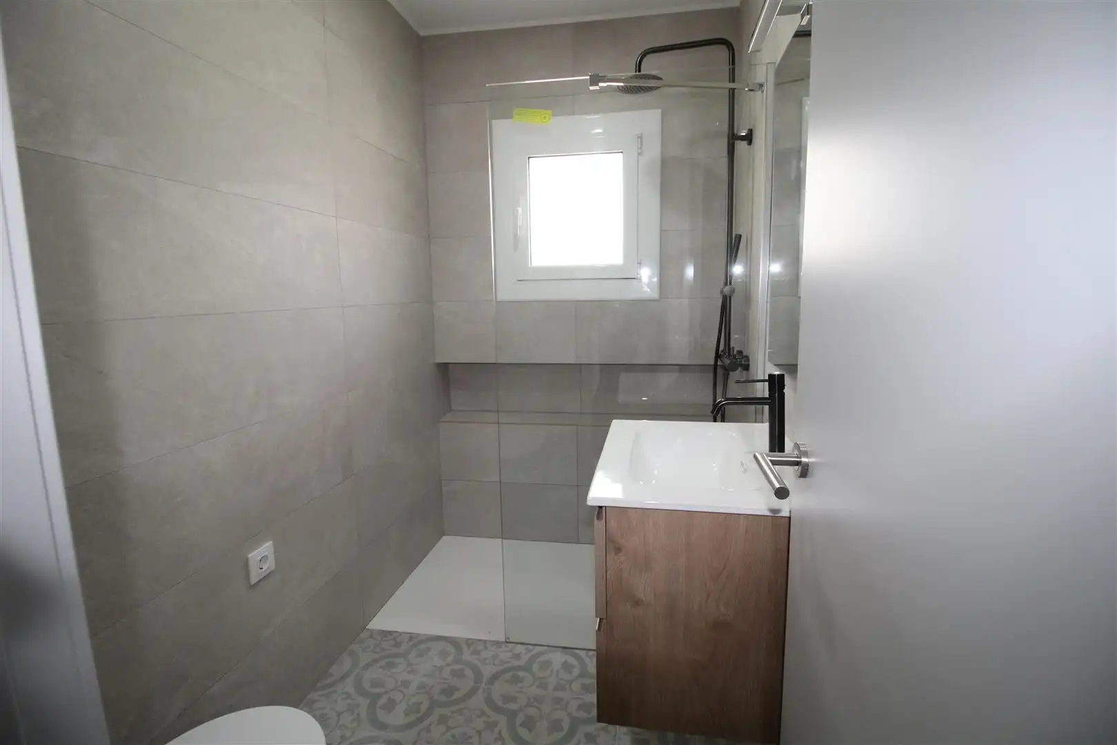 Badezimmer von Haus oder Chalet zum Verkauf in L'Escala mit Privatgarten, Terrasse und Abstellraum