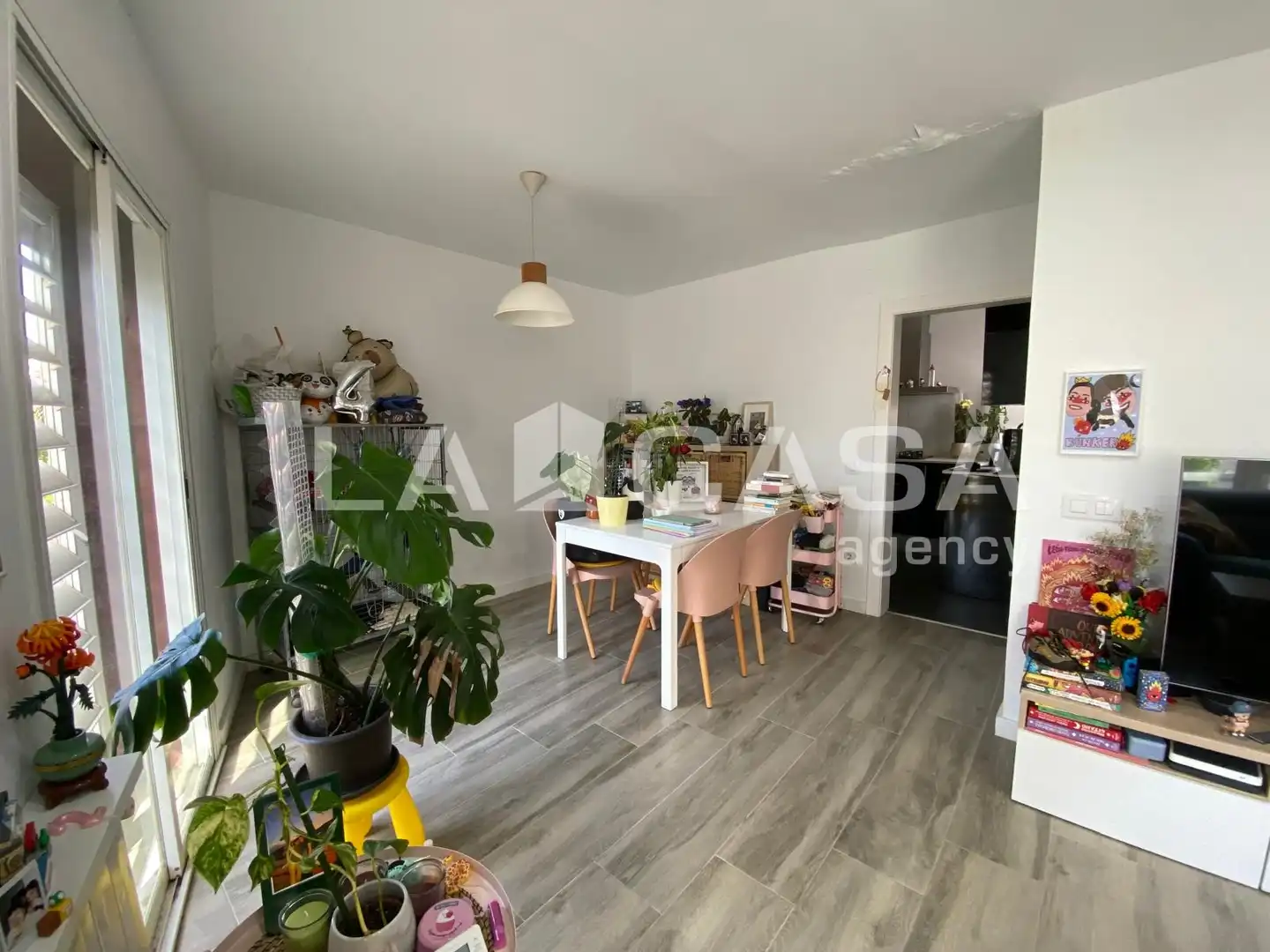 Cuina de Dúplex en venda en Santa Coloma de Gramenet amb Calefacció, Terrassa i Balcó