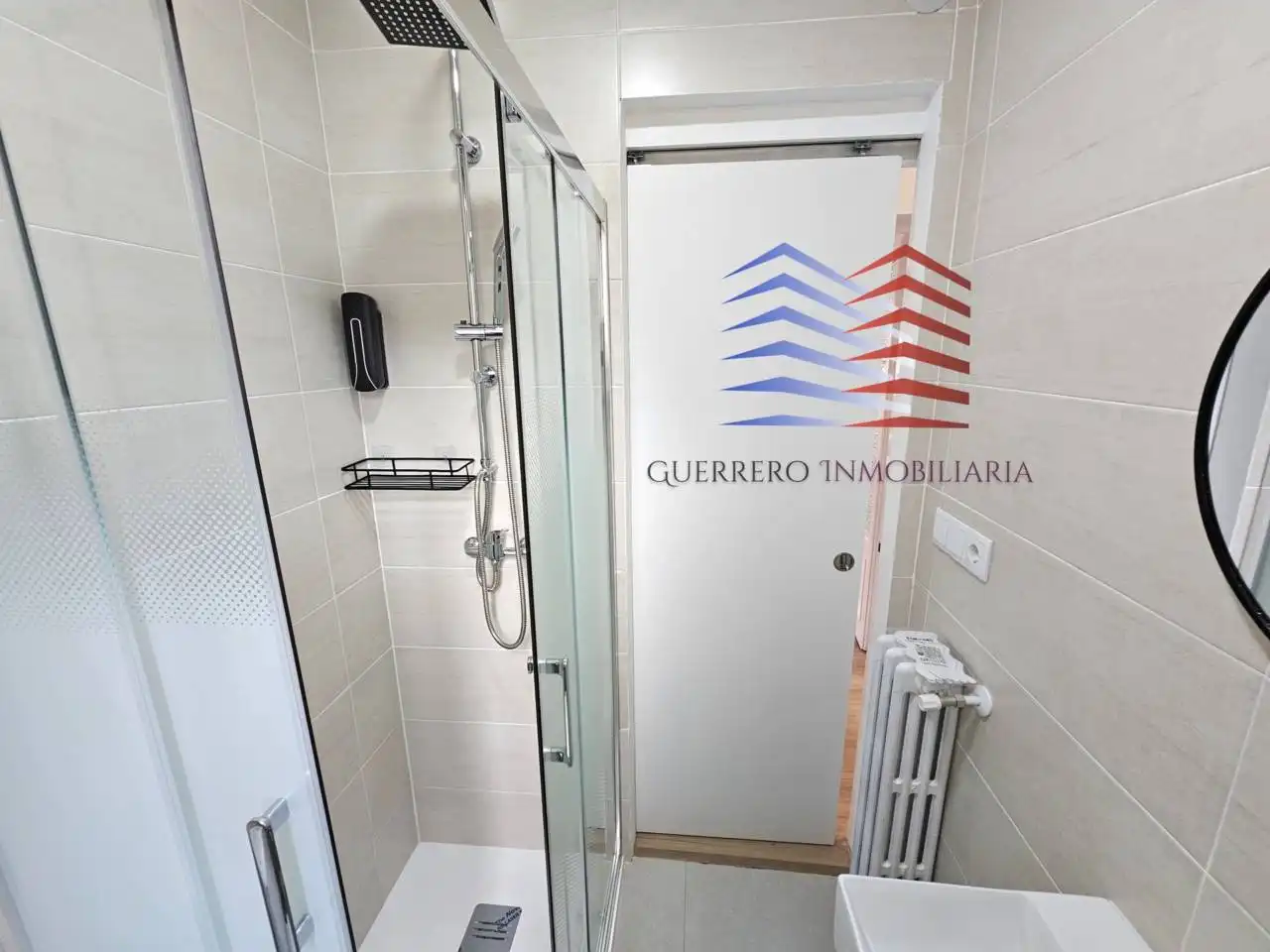 Bany de Pis de lloguer en Ourense Capital  amb Calefacció i Moblat