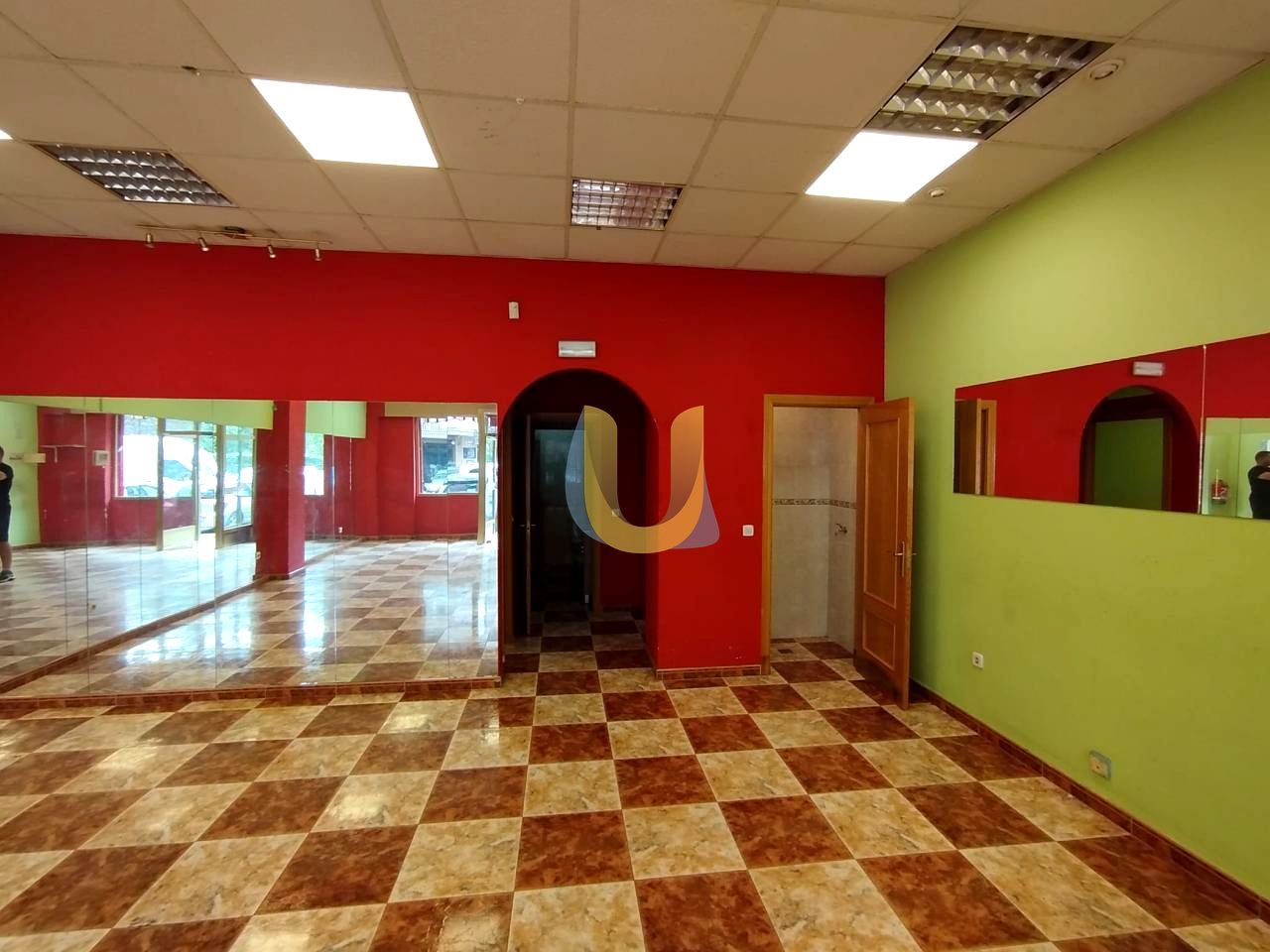 Local de lloguer a La Serna, Fuenlabrada