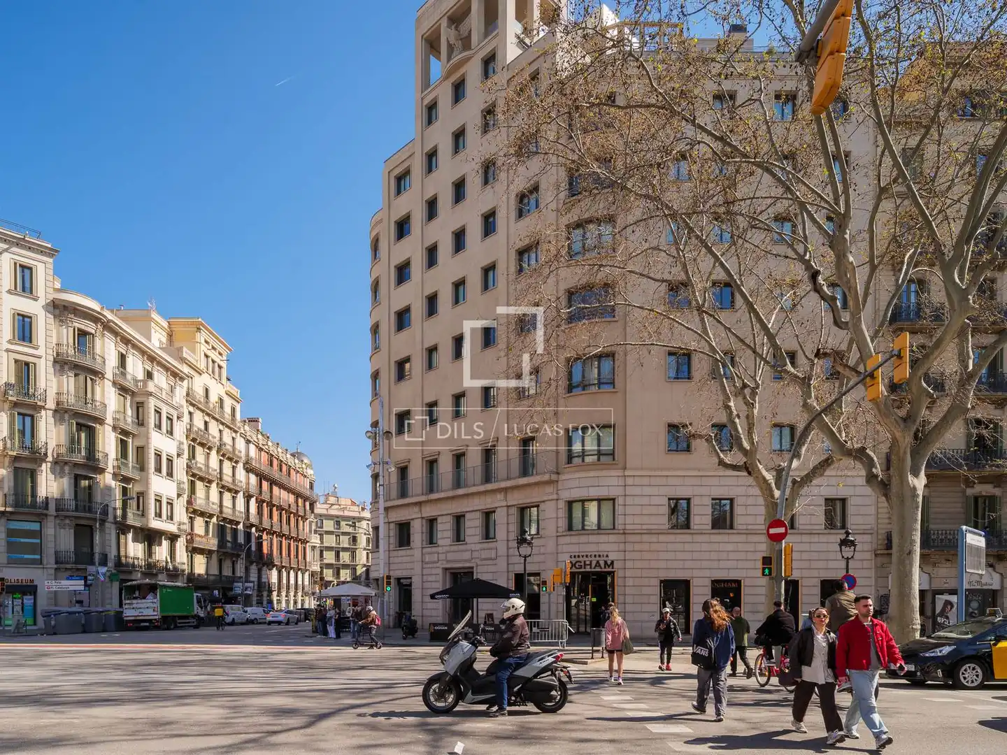 Exterior view of Flat for sale in Barcelona  with Air Conditioner, Heating and Parquet flooring
