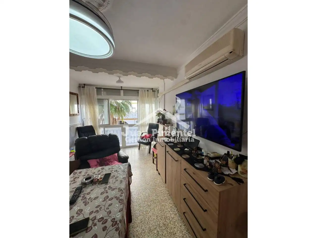 Sala de estar de Piso en venta en Estepona con Aire acondicionado, Amueblado y Balcón