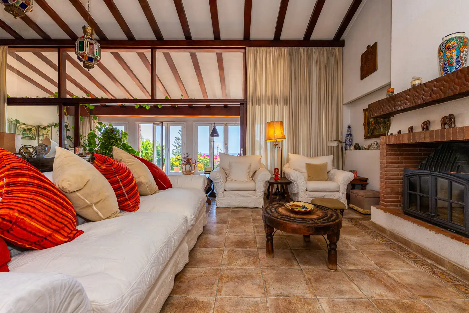 Sala d'estar de Casa o xalet en venda en Mijas amb Aire condicionat, Jardí privat i Terrassa