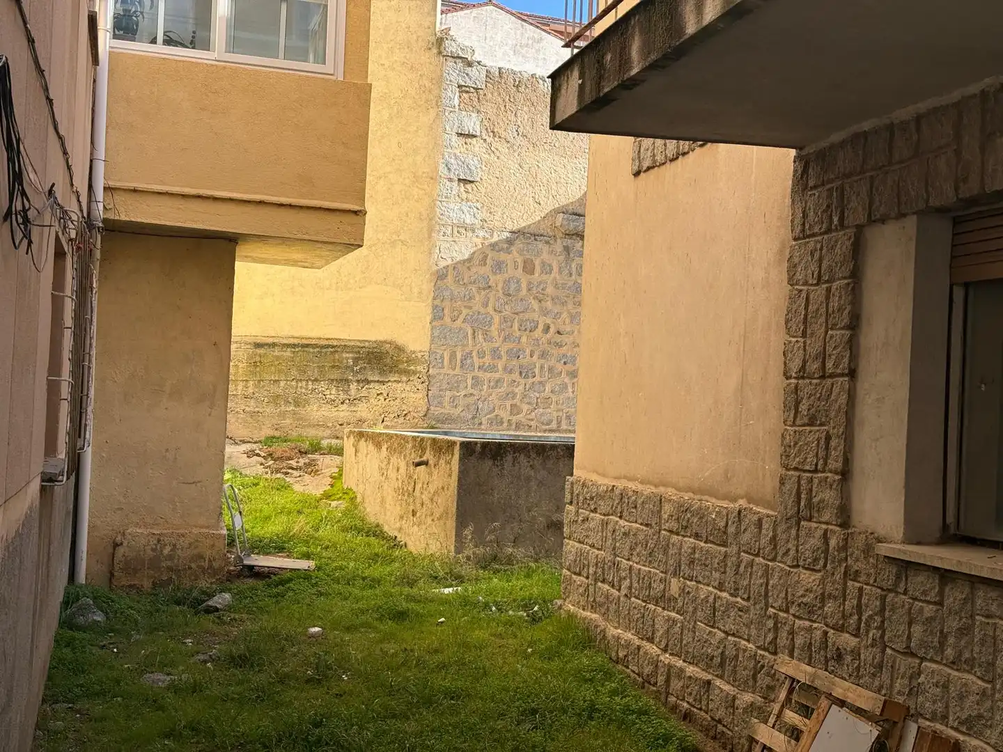 Vista exterior de Casa o xalet en venda en Ávila amb Calefacció, Jardí privat i Piscina
