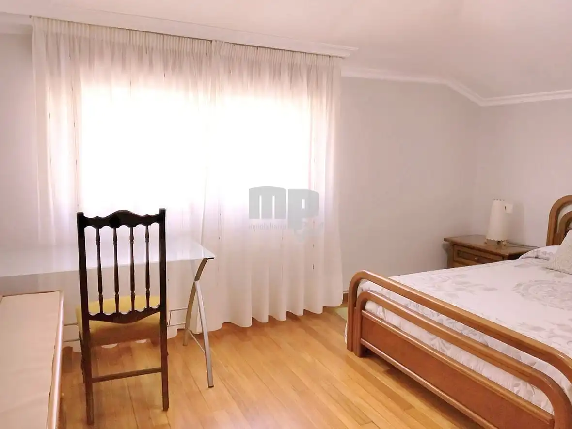 Schlafzimmer von Gebäude zum Verkauf in Vigo 