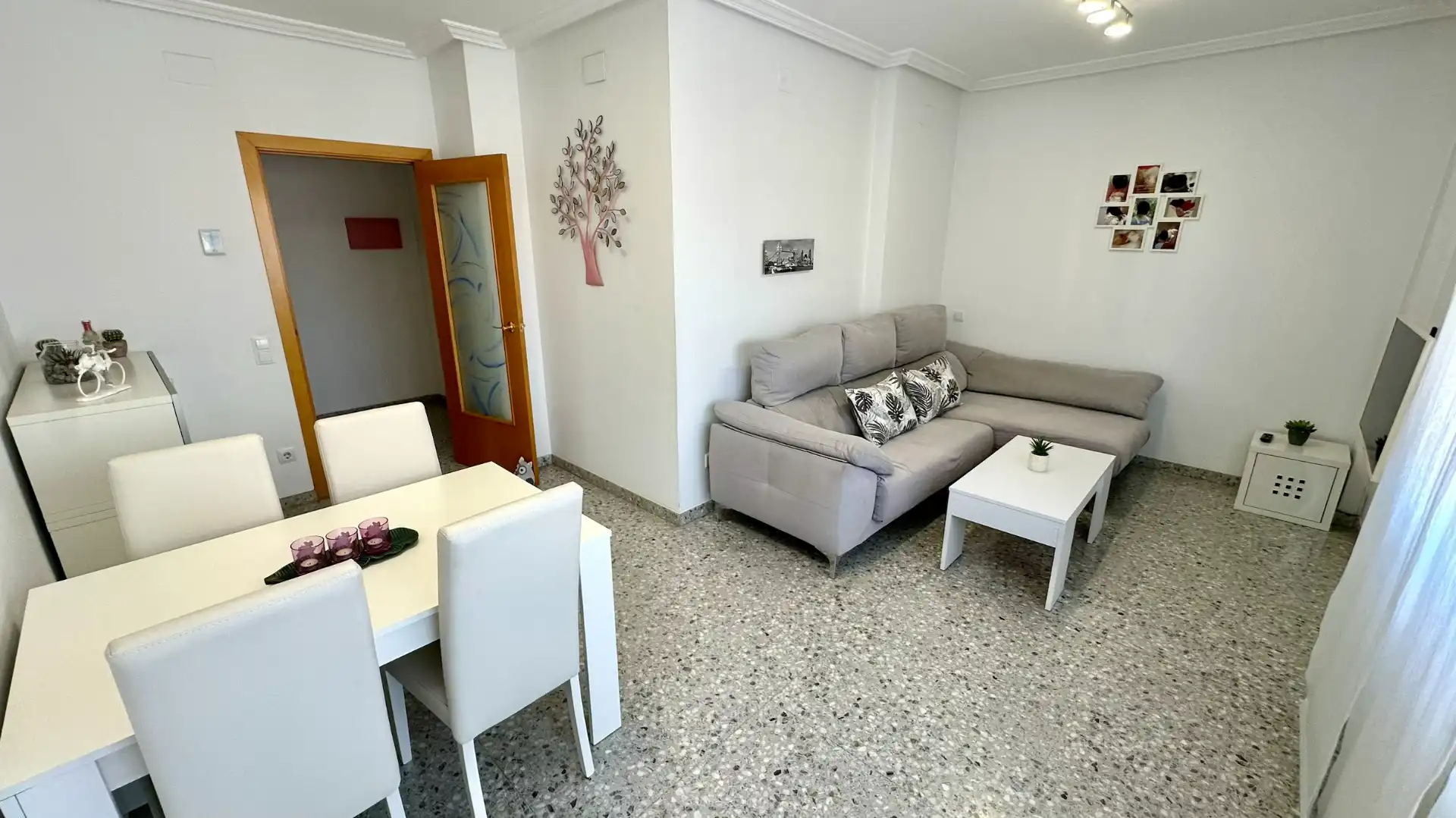 Flat with terrace for sale in Can Clos - Pinetons, imagen 2