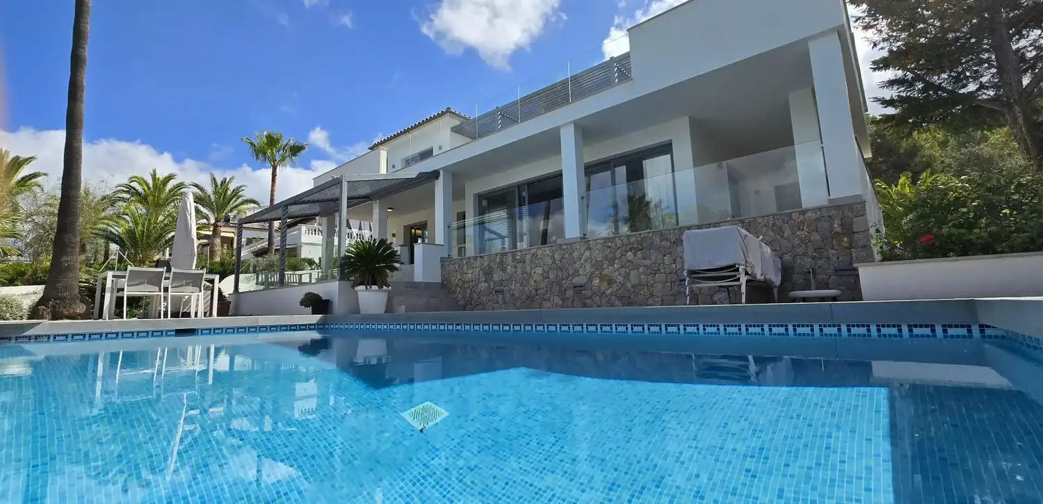 Piscina de Casa o chalet en venta en Calvià con Aire acondicionado, Calefacción y Jardín privado