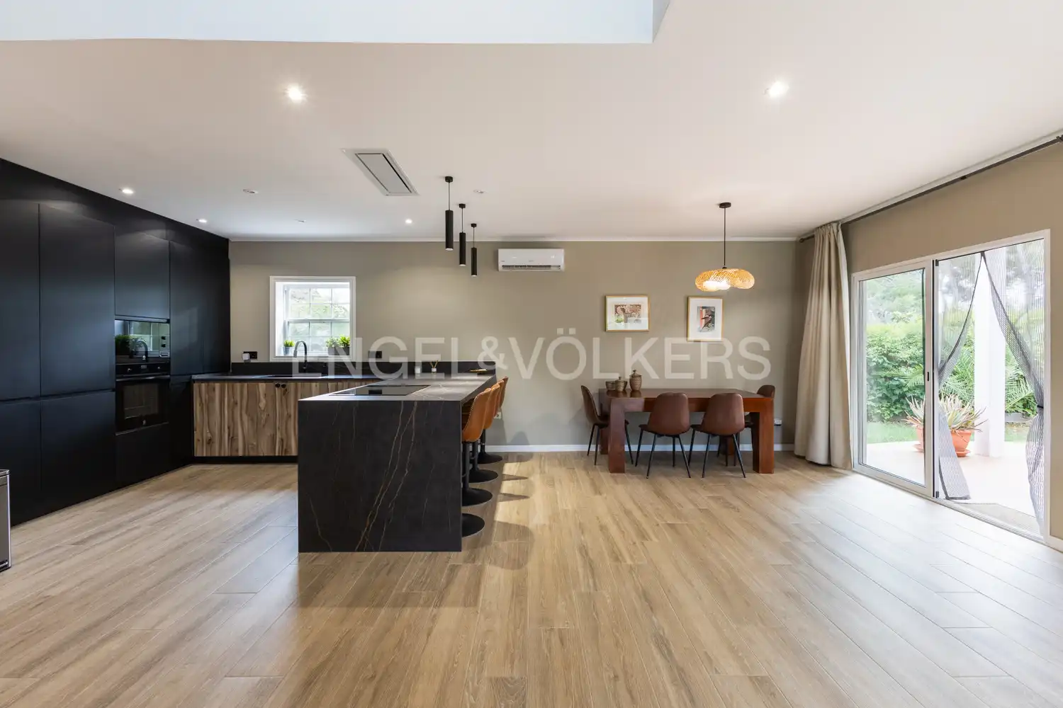 Cocina de Casa o chalet de alquiler en Serra con Calefacción, Jardín privado y Parquet