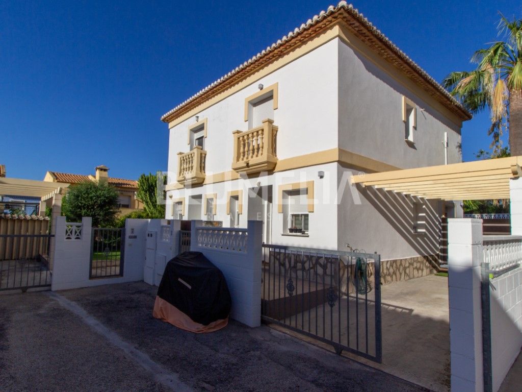 House or chalet to rent in N/A, El Montgó