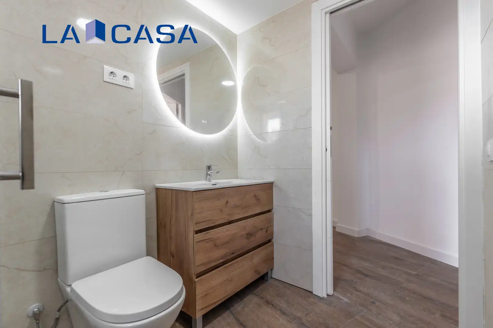 Baño de Piso en venta en Madrid con Calefacción y Terraza