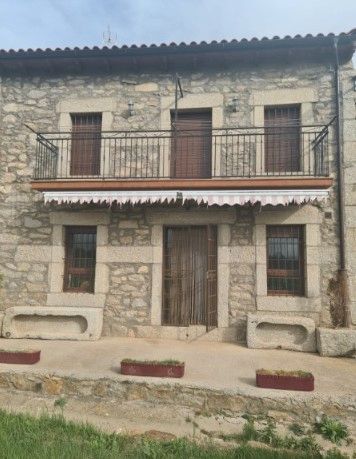 Exterior view of House or chalet for sale in La Cabeza de Béjar   with Heating and Furnished