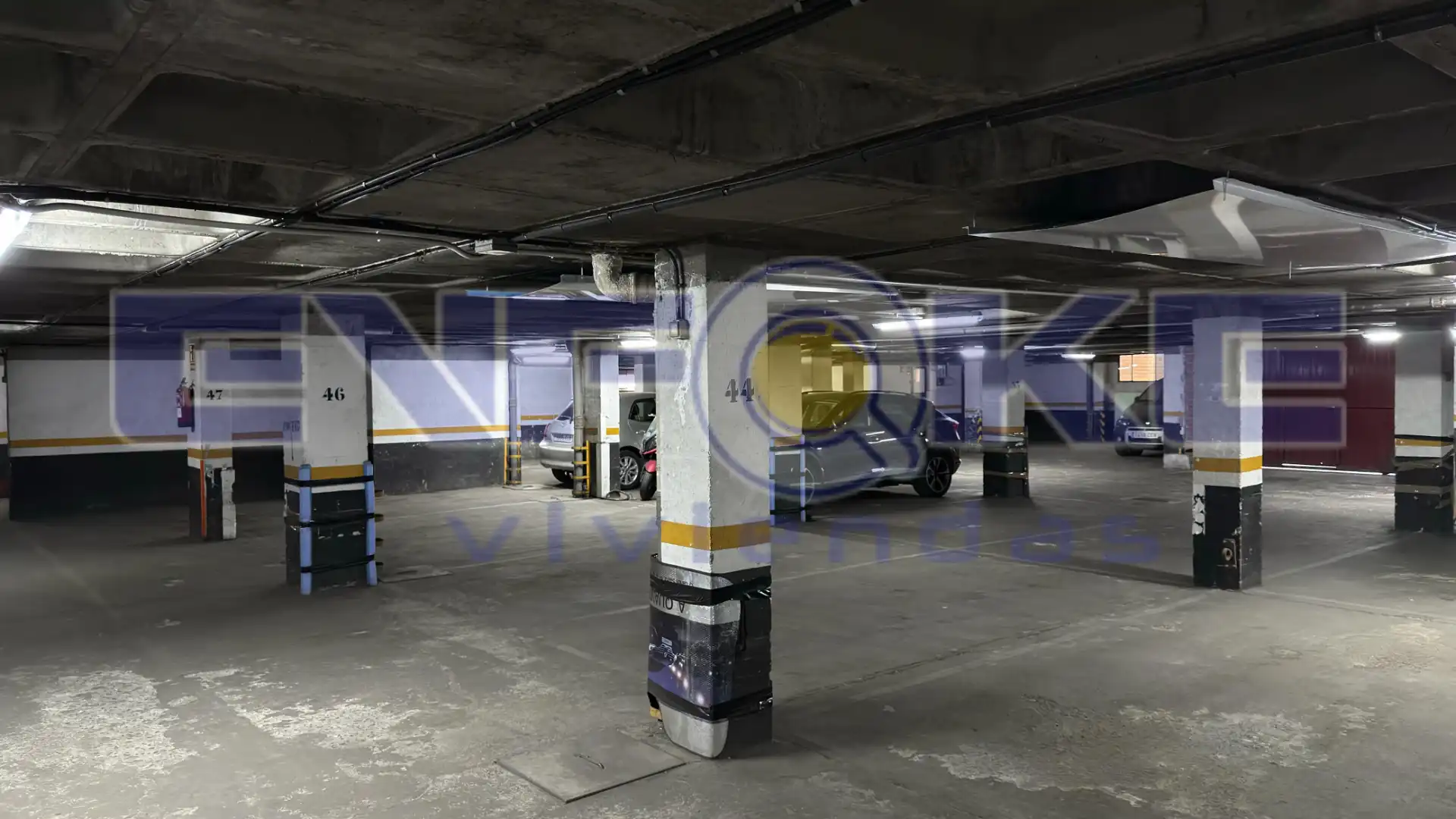 Parking de Piso en venta en Madrid con Calefacción y Terraza