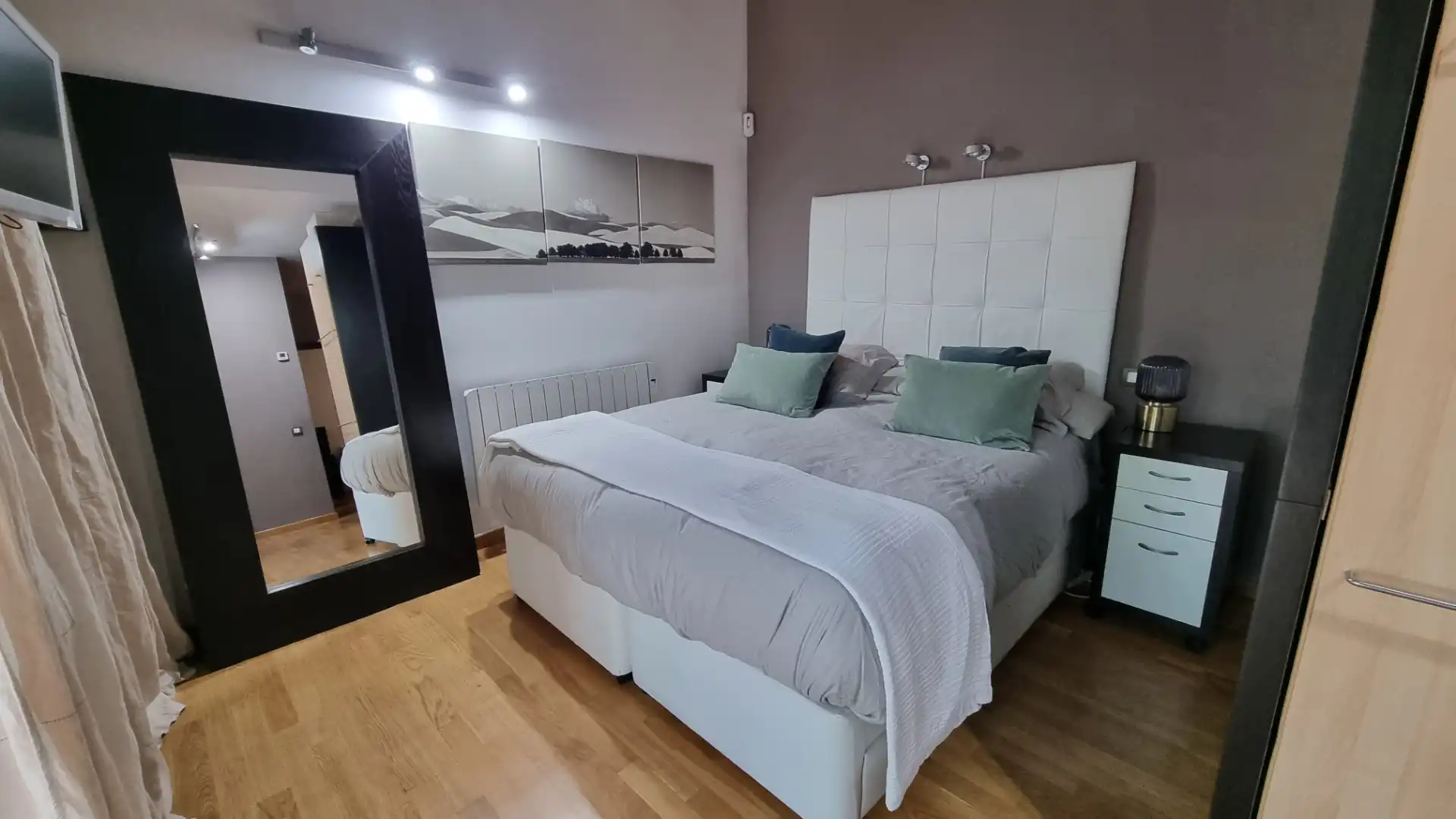 Bedroom of Houses for sale in Moralzarzal  with Heating, Private garden and Storage room