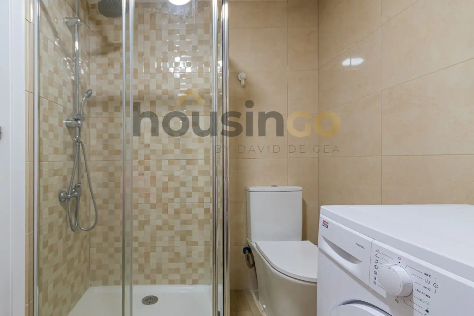 Bathroom of Study for rent in Madrid  with Air Conditioner, Heating and Parquet flooring