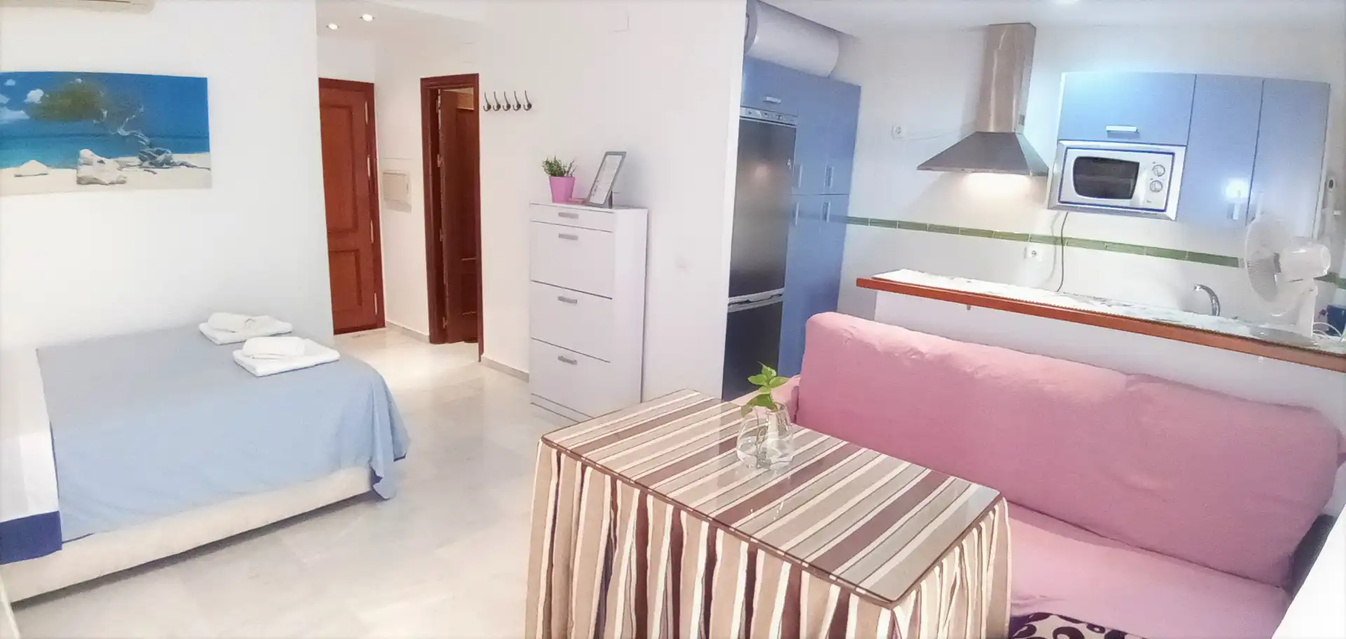 Schlafzimmer von Wohnung zum Verkauf in Camas mit Klimaanlage, Möbliert und Waschmaschine