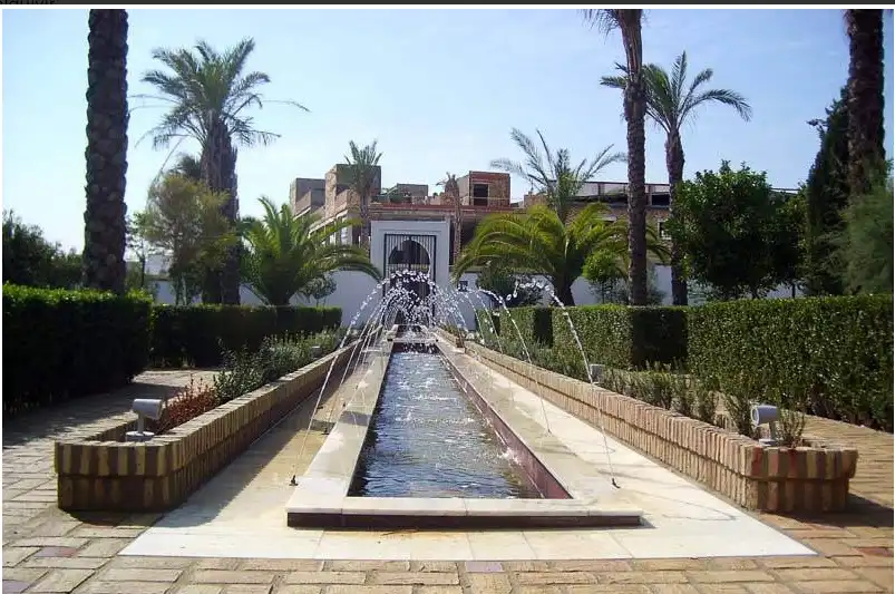 Chalet con piscina en venta en Palomares del Río, imagen 2