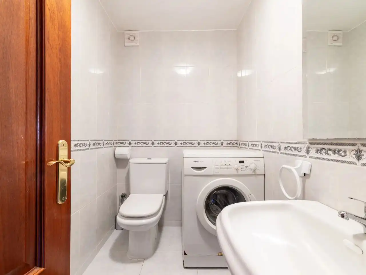 Bathroom of Attic for rent in Moaña, Pontevedra